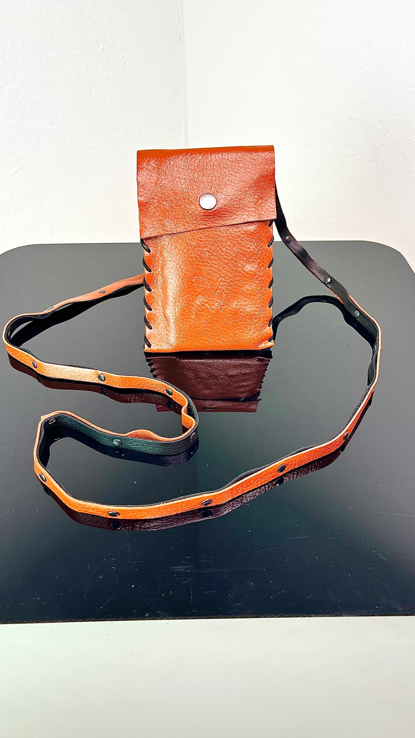 HANDY -Umhängetasche aus echtem Hirschleder, braun