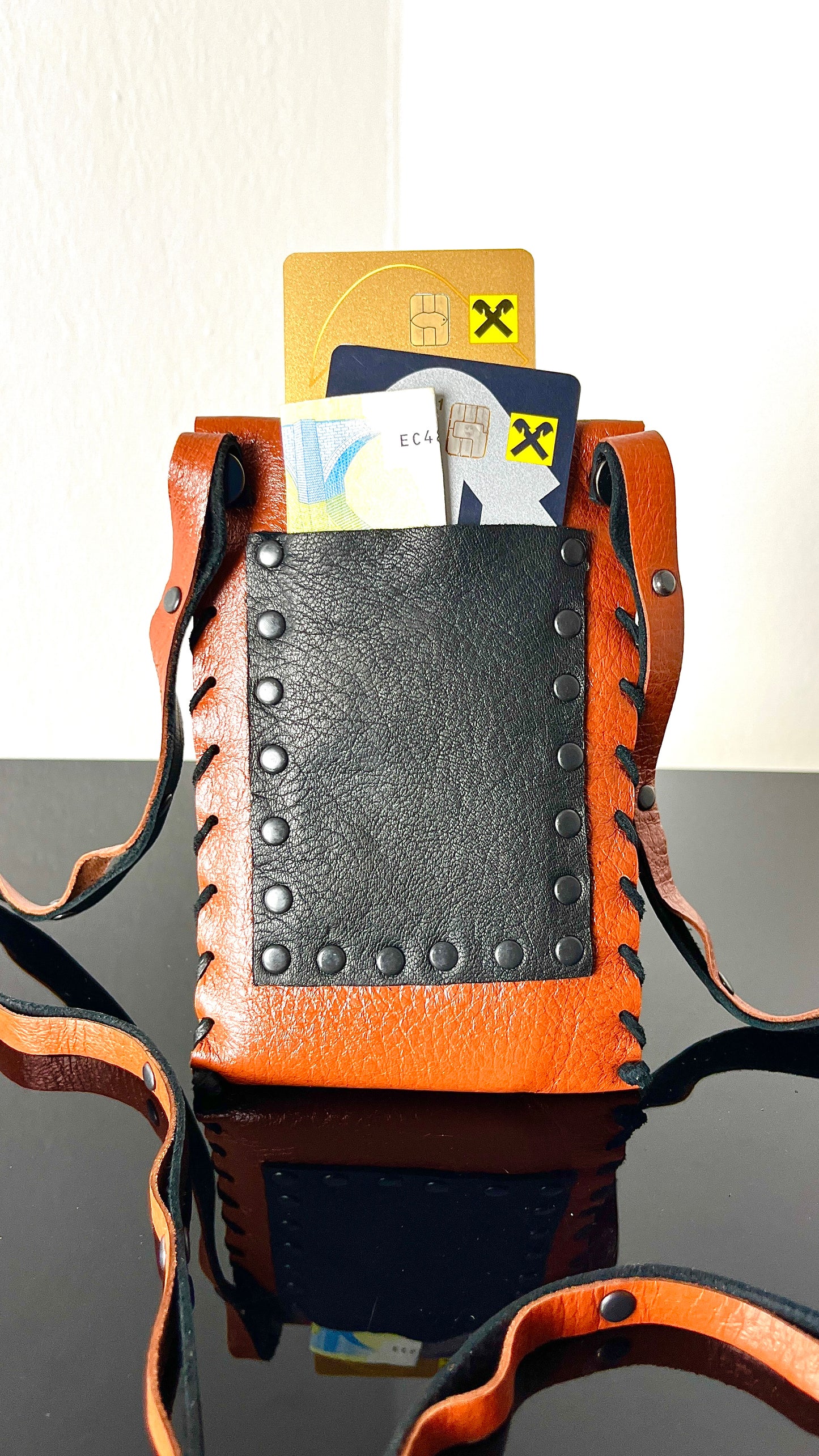 HANDY -Umhängetasche aus echtem Hirschleder, braun