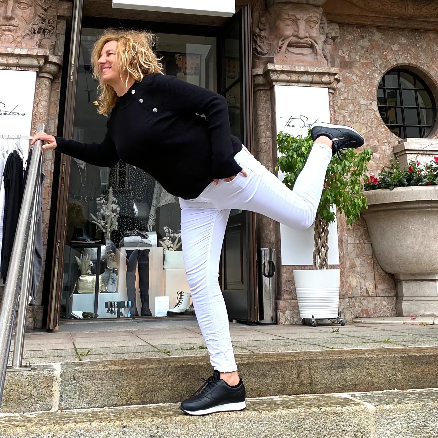 FIONA Damen Sneaker – Weite H, Echtleder/Lammfellfutter, Schwarz