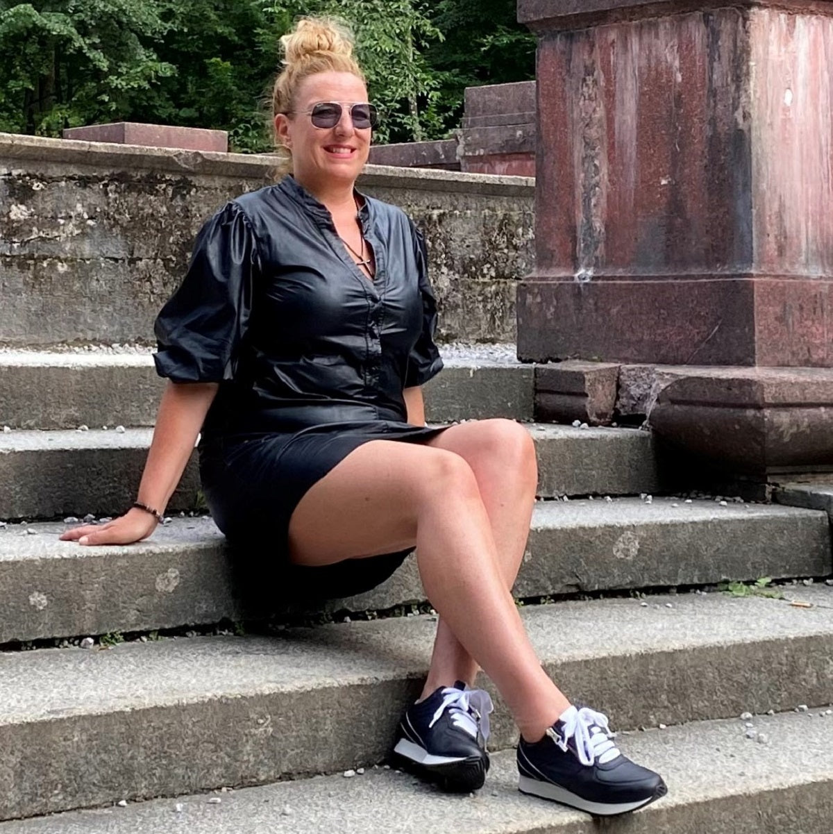 NIKA Damen Sneaker – Weite H, Nappaleder, schwarz