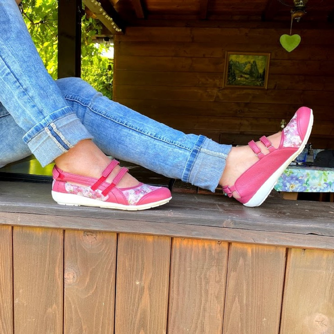 JULIE Damen Ballerina – Hirschleder, Weite H, weich, rot-blumenmuster