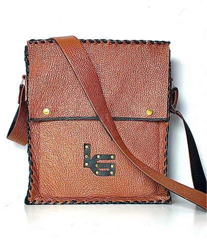 Handgemachte Unisex-Ledertasche aus echtem Hirschleder!