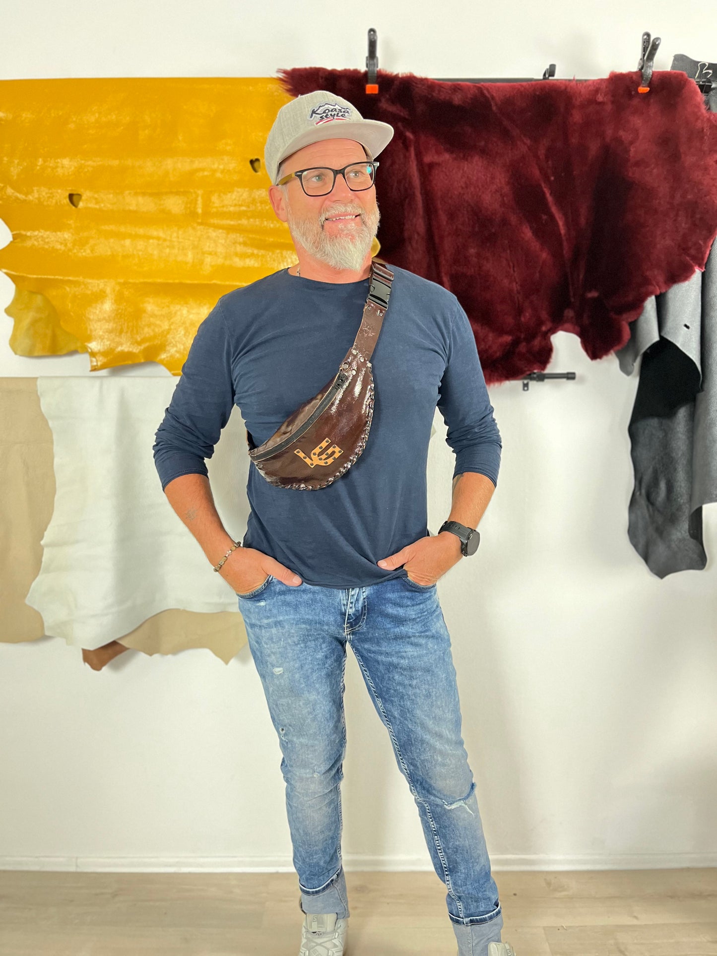 BAUCHTASCHE – Umhängetasche, Unisex, braun