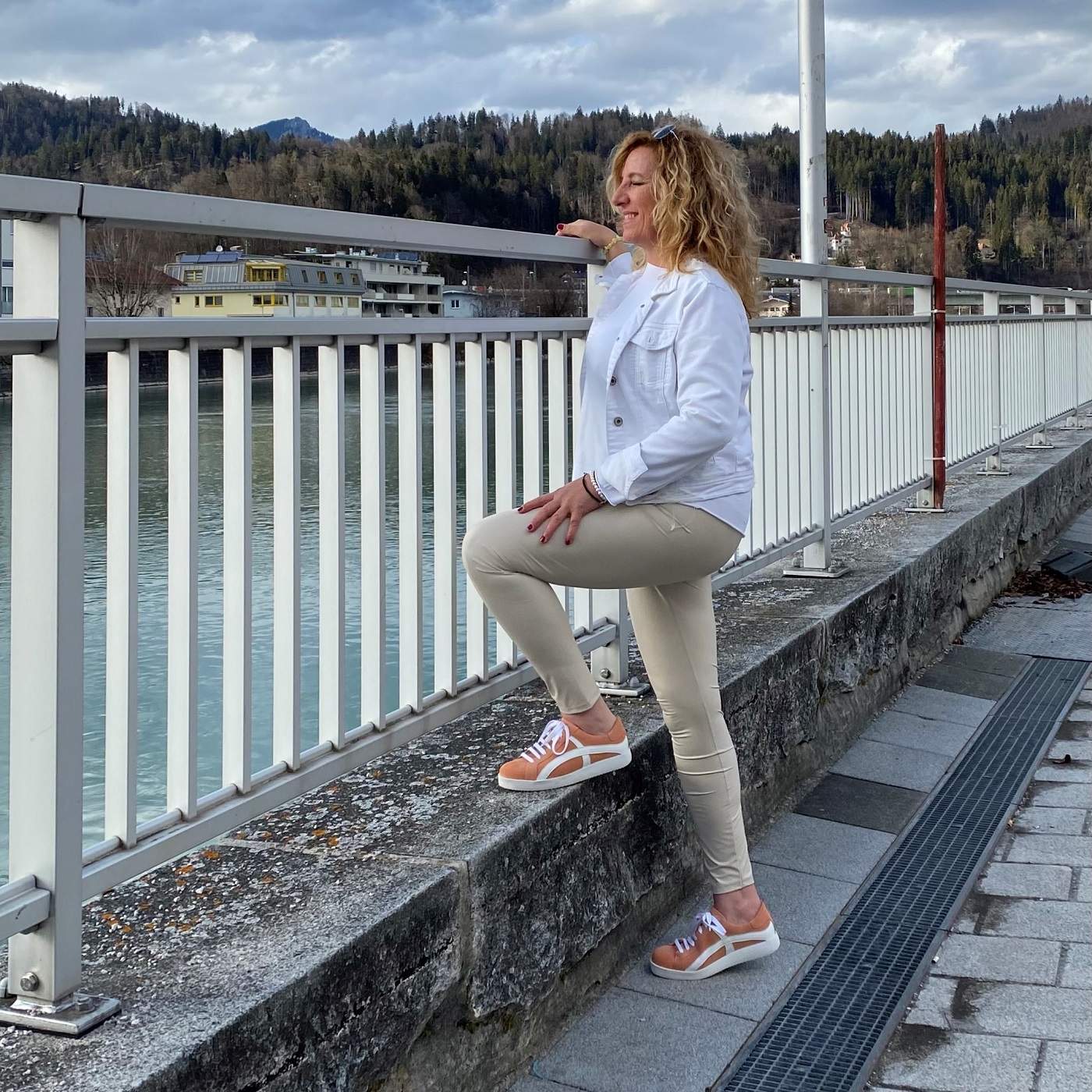 NORA Damen Sneaker – Weite H, Echtleder, Orange