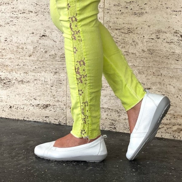 POLINA Damen Ballerina – Weite H, Hirschleder/Funktionsgummizug, Weiß