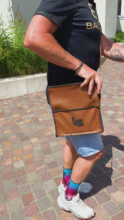 Handgemachte Unisex-Ledertasche aus echtem Hirschleder!